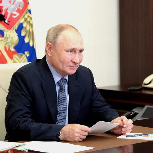 Поднимать зарплату, позитив и флаги. О чём говорили с президентом на встрече о проблемах образования