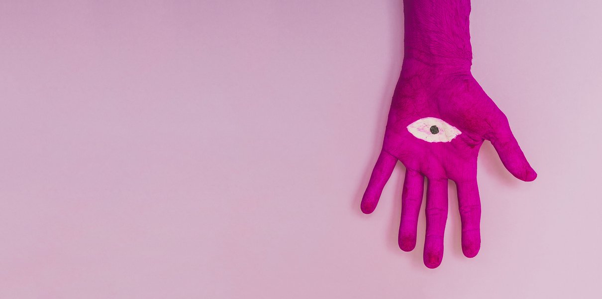 «Это реально работает». Подростки — о занятиях астрологией, Таро и других ненаучных практиках