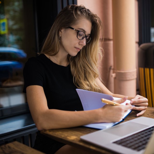 Как поступить на IT-направление без ЕГЭ по информатике и зачем программирование филологам