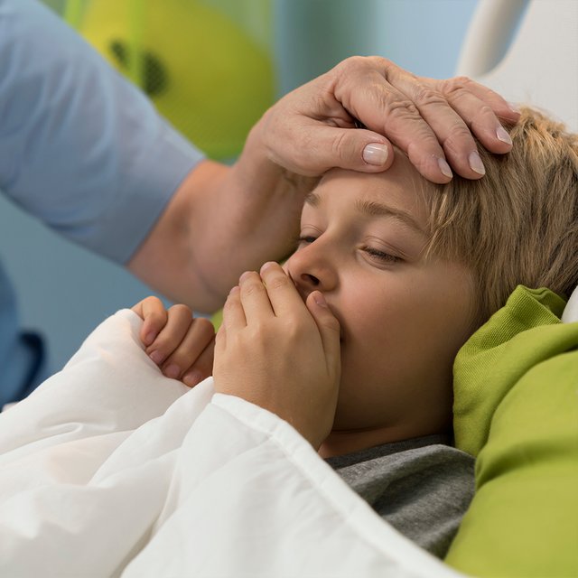 Кашляет и не может дышать? Что такое ложный круп и как помочь ребёнку в момент приступа