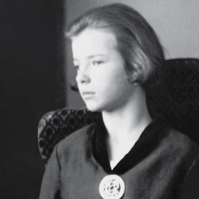 «Это страшно писать: стены увидят и донесут»: история Нины Луговской, «русской Анны Франк»