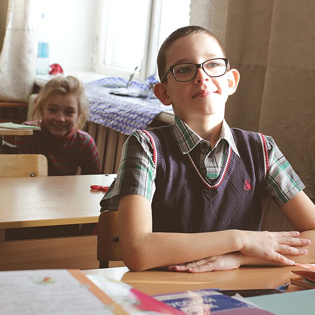 Как учатся дети в селе Барабка. Где учителя ведут по три предмета, а туалет на улице. Фотоистория