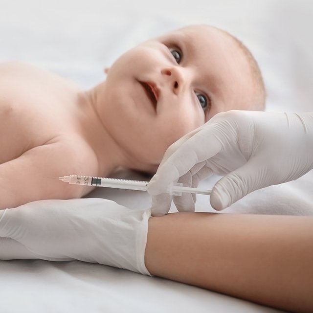 «Ни один врач в здравом уме не может быть против вакцинации»