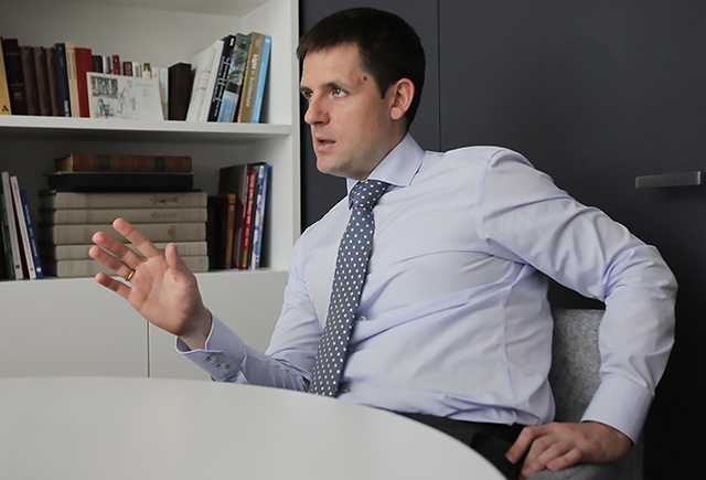 «Гигантский пробел нашей школы — там не развивают объёмное мышление»