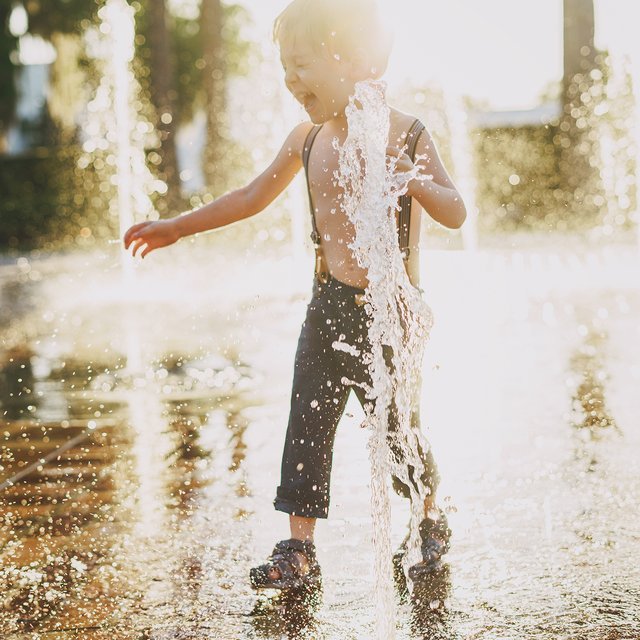 5 неочевидных опасностей в жару в городе: да, сухие фонтаны тоже не так безобидны