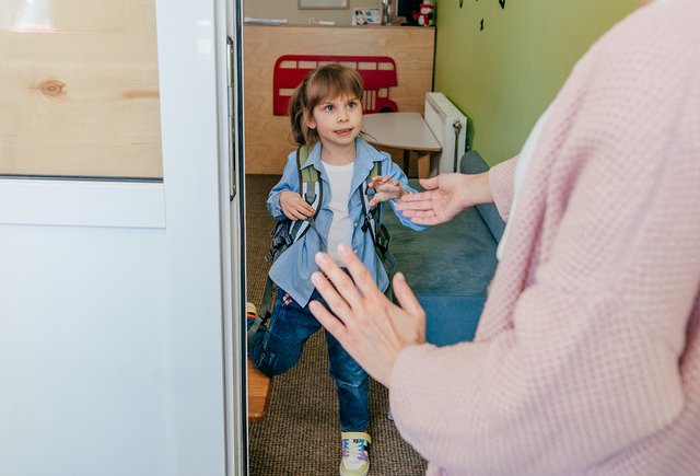 Мне не нравятся одноклассники моего ребёнка. Как перевести его в другой класс?