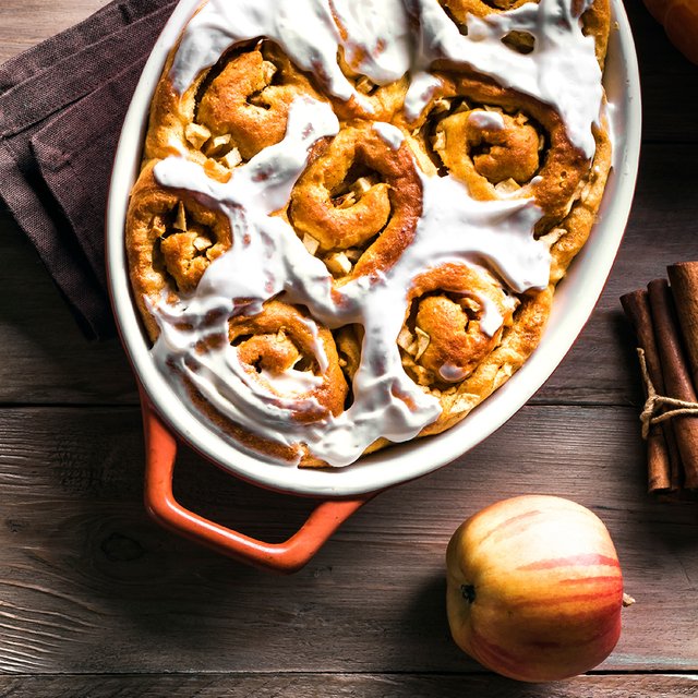 Что такое синнабоны и как приготовить их дома: рецепт булочек с корицей и яблоками