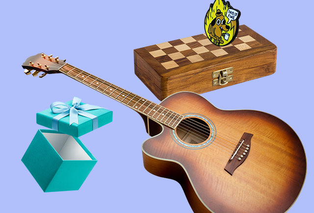 Справедливость, горы и макбук: что просят дети на Новый год во всём мире