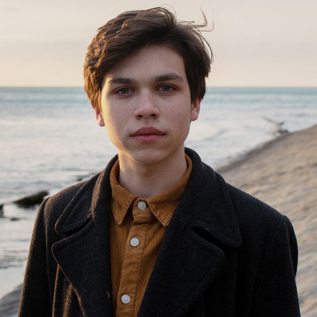 «А почему бы и нет?». Как 16-летний Даниил снимает клипы на песни «Альянса» и «Би-2» и ролики для WWF*