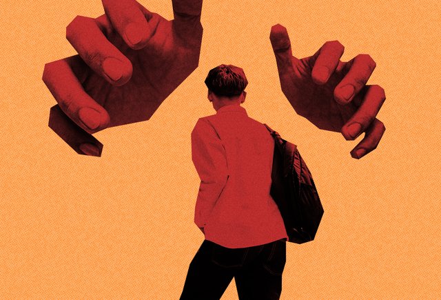 Два месяца не хожу в колледж. Маму запугивают, что лишат родительских прав. Такое правда возможно?