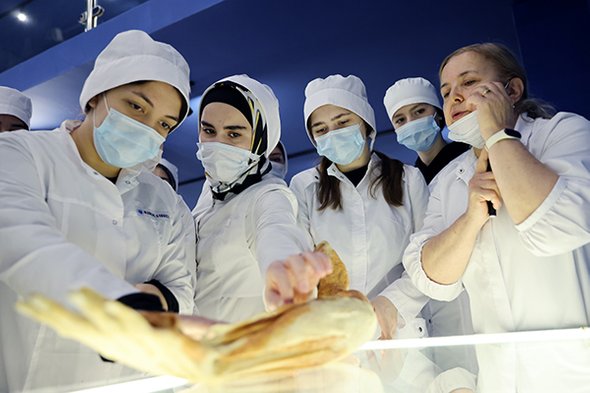 Студенты медицинского университета. Трехлетние отработки для выпускников медвузов