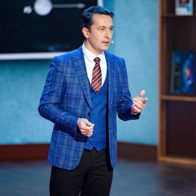 «Готов, что в мой адрес будет хейт». Учитель физики и астрономии — о том, как сделать свои предметы модными