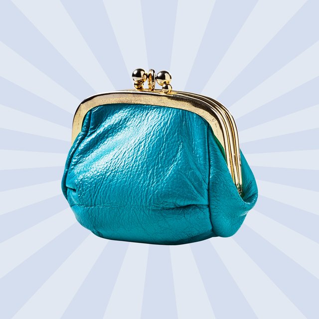 Этично ли скрывать размер зарплаты от друзей? Отвечает Уставший Миллениал