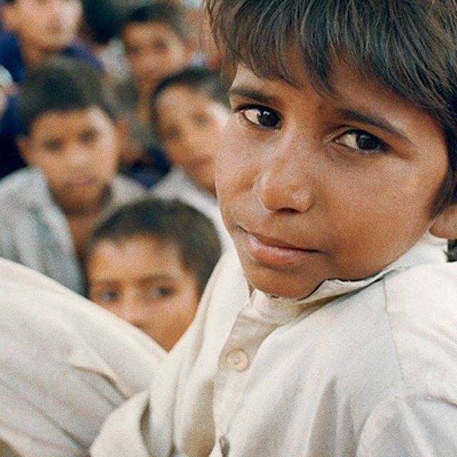 «Меня отдали в рабство в 4 года»: история мальчика, которого отец в 1986 году заложил за 12 долларов