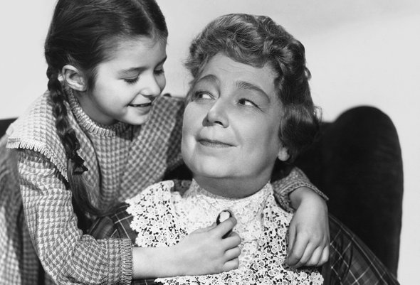 Почему бабушки балуют внуков и подрывают авторитет родителей?