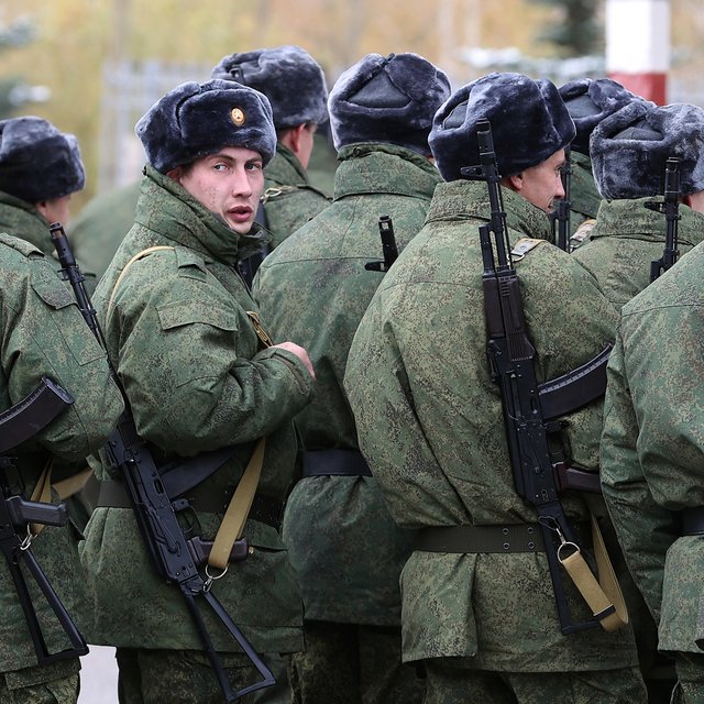 «Отсрочки для учителей не существует». Как прошла частичная мобилизация педагогов