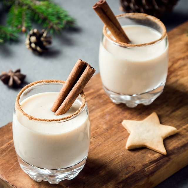 5 рецептов детских праздничных напитков: три горячих и два с мороженым