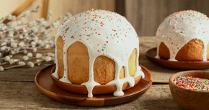 Рецепт белкового кулича с начинкой, покорившего соцсети