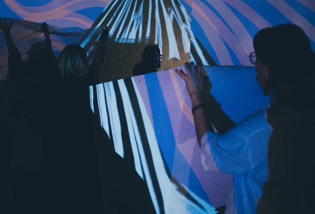 Три необычные ёлки Москвы, на которые вы еще успеете сводить детей