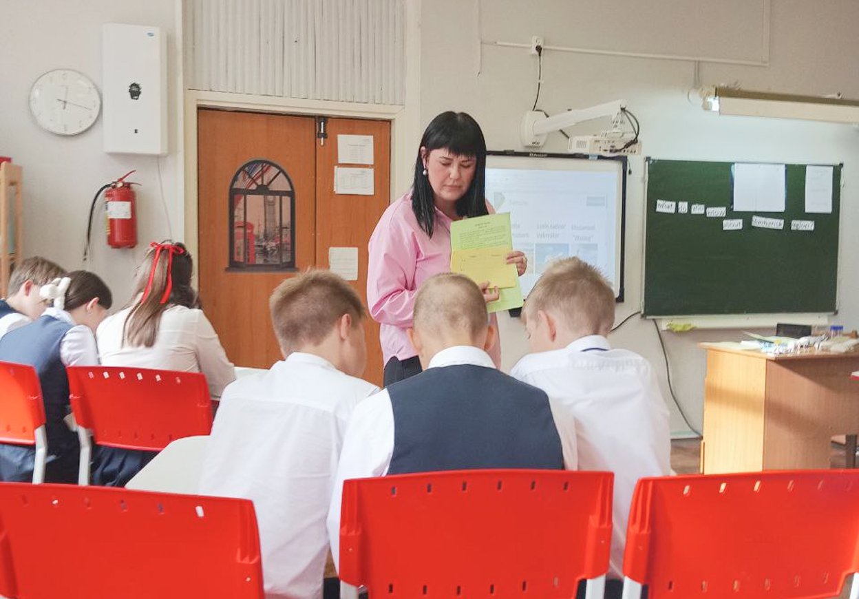 Учительница английского на Крайнем Севере, школа