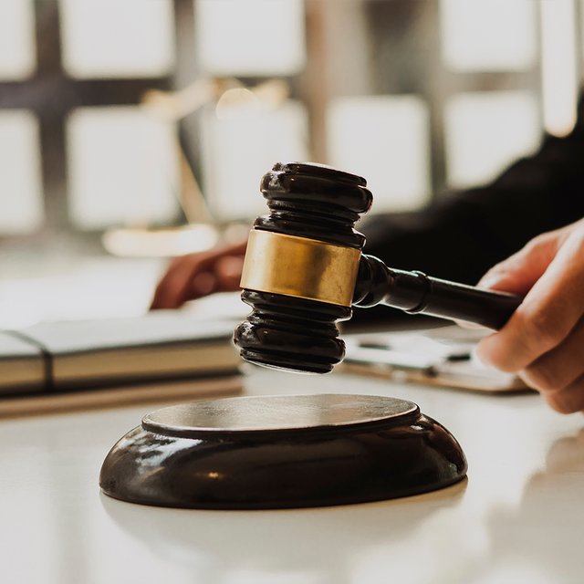 «Такие люди преподавать не должны». Как теперь увольняют учителей – доносы, давление и не только