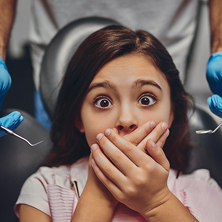 Что делать, если ребёнок боится стоматолога?