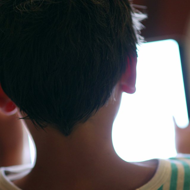 8-летний сын смотрит порнографические мультики. Это нормально?