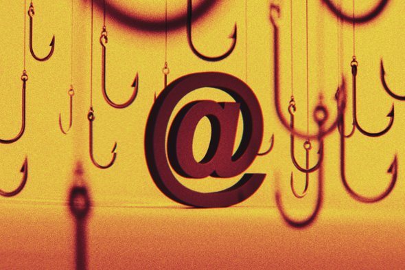 Мать 14-летнего школьника — о том, как он отдал мошенникам все ее деньги. Иллюстрация: ImageFlow / Shutterstock / Fotodom