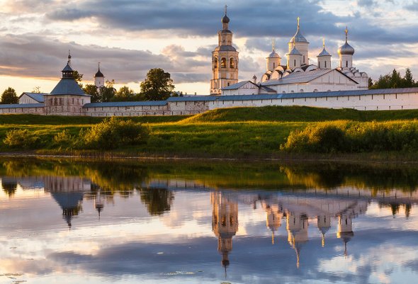 По Золотому кольцу ездили? А по Серебряному ожерелью?