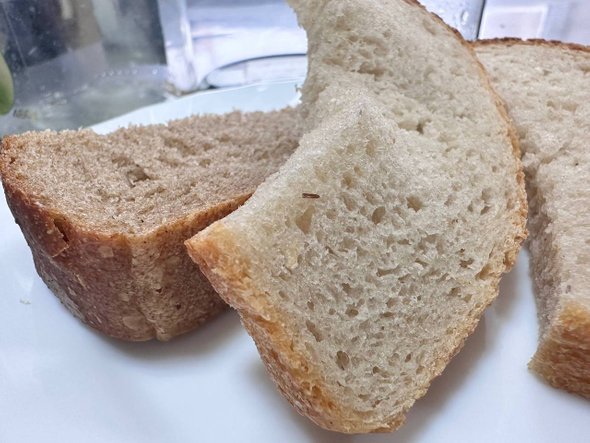 хлеб из школьной столовой