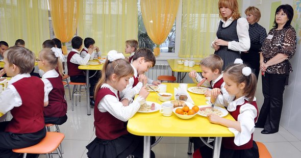 По мнению экспертов, питание в школах должно стать еще более полезным
