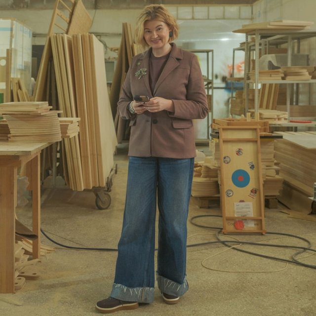 Вместо работы в школе: учительница из Новосибирска — о бизнесе, который она развивает на Ozon