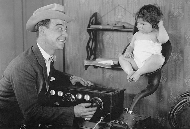 Что делать, если ребёнок стесняется своих родителей?