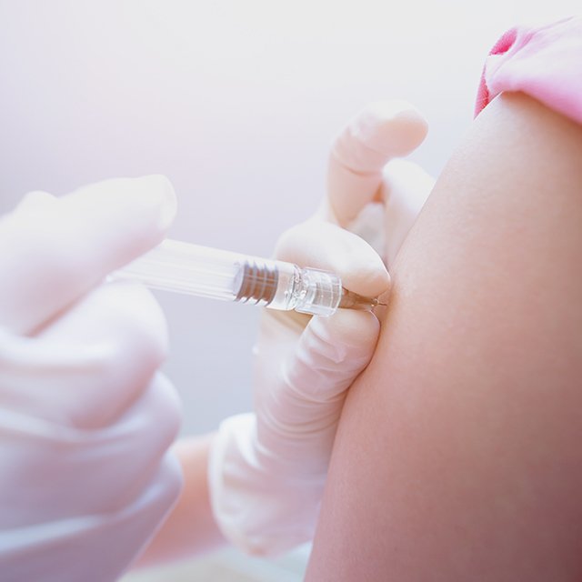 Зачем делать прививку против вируса папилломы человека?