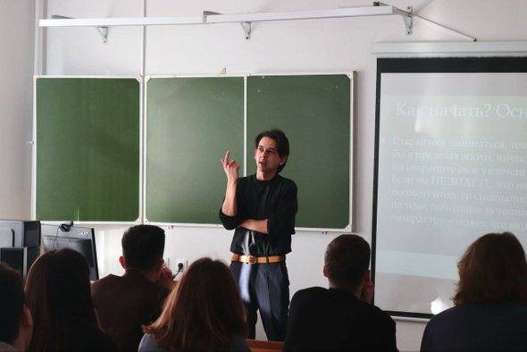 Преподаватель-аниматор Камиль Ерназаров