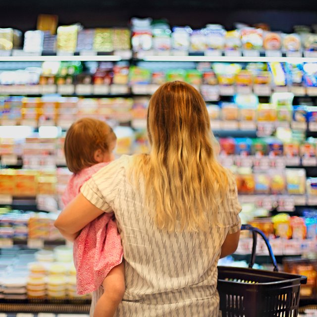 «Почти не покупаем конфеты». 7 семей из разных городов России — о том, сколько они тратят на продукты в месяц