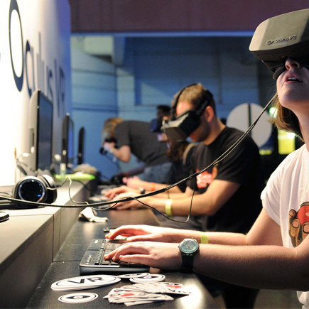 7 приложений виртуальной реальности, которые заменят учебники истории