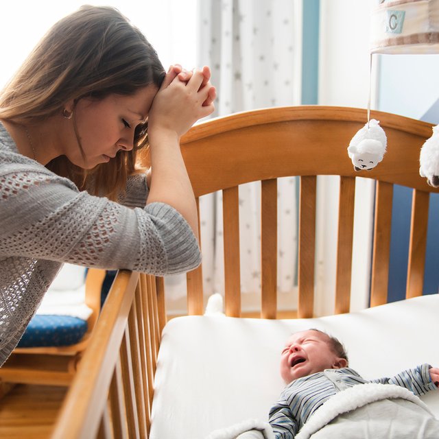 Я люблю второго ребёнка меньше, чем первого: что делать