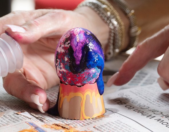 Химическое шоу на Пасху. 7 способов покрасить яйца на Пасху в последний момент — для тех, кто опять ничего не успел