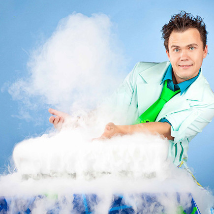 Что смотреть на каникулах: 8 самых зрелищных каналов о науке на YouTube