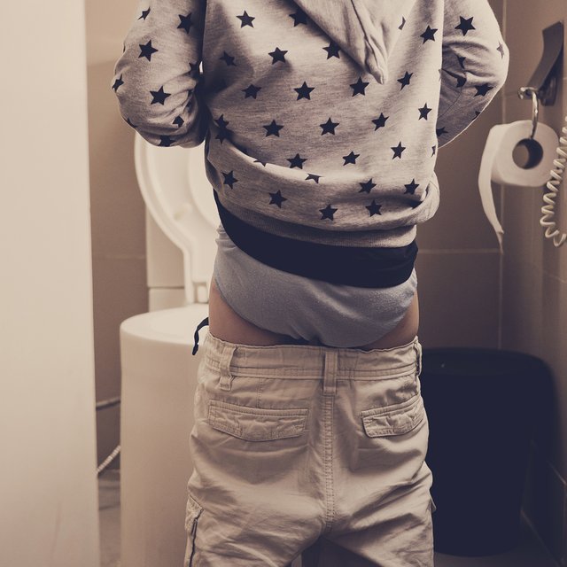 «Крайнюю плоть отводить и двигать не надо». Уролог — обо всём, что волнует родителей мальчиков