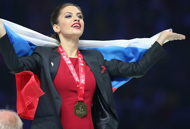 «У нас очень гостеприимный народ, но на сфере обслуживания это не отражается»