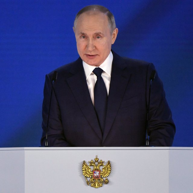 10 тысяч рублей на каждого школьника и не только. 9 тезисов о семье и школе из послания Владимира Путина