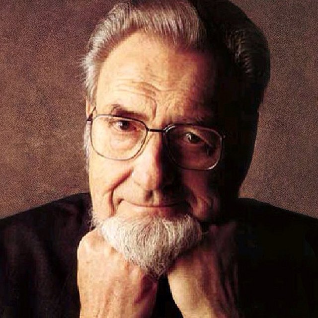 «Не мог говорить о смерти детей без слёз»: история врача, который научил хирургов спасать младенцев