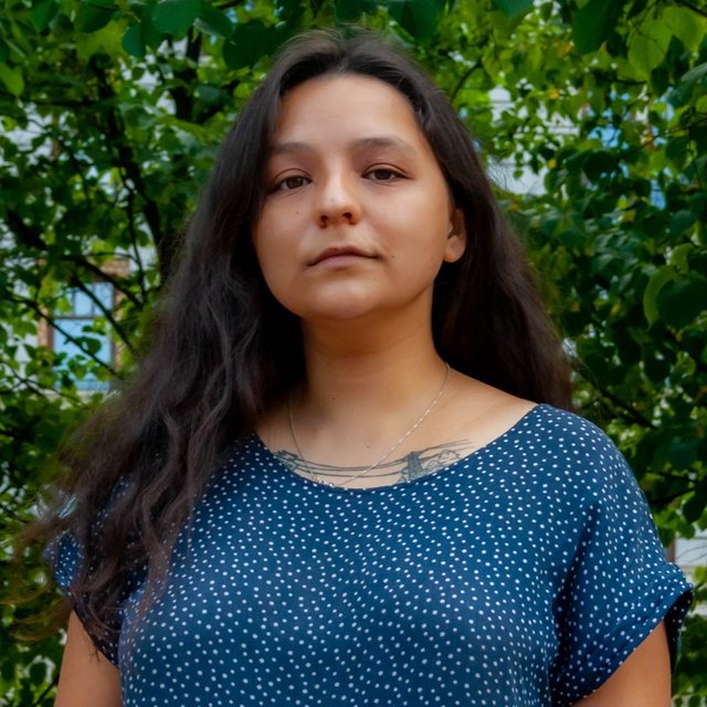 «Набрался целый цыганский класс, не хочешь взять?». Как воспитатель из Москвы учит детей из табора