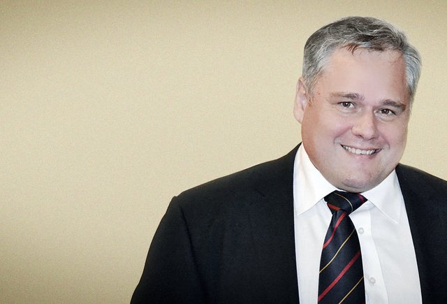 «Как только появились деньги, все кинулись получать корочки»