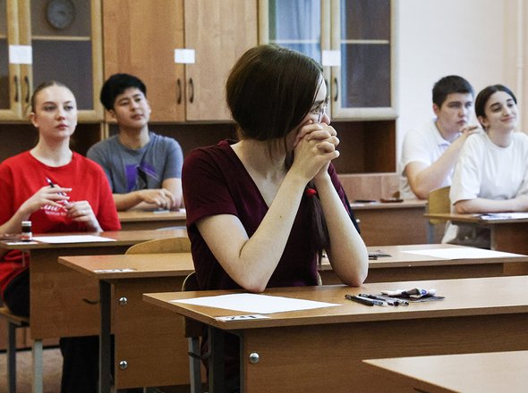 Почему в регионах отличается сложность ЕГЭ и может ли школа заставить сдавать ВПР? Глава Рособрнадзора отвечает на 8 вопросов родителей