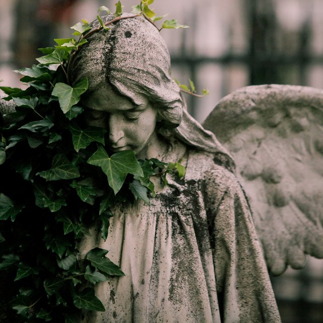 Мне 16 лет, у моего друга умерла мама: как с ним об этом говорить и вообще общаться?