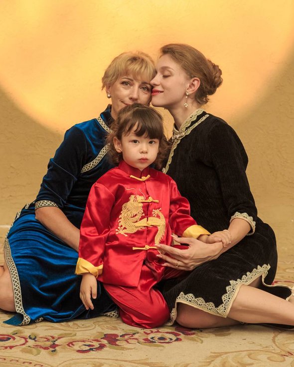«Тут ребенок до трех лет — бог». Правила воспитания мамы, которая 7 лет живет в Китае