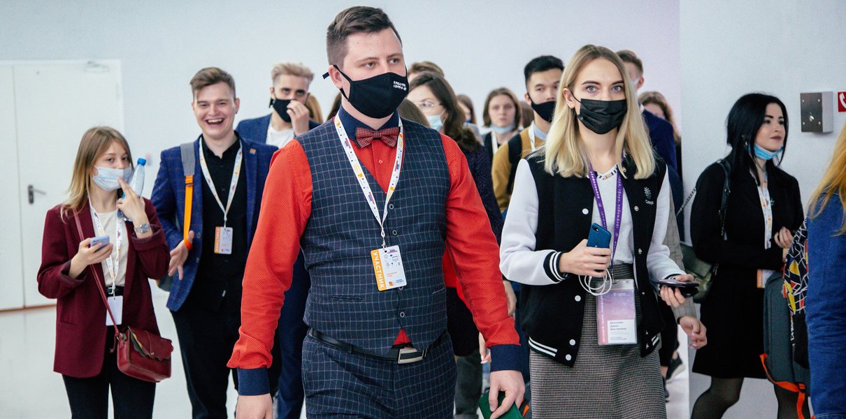 «Я сижу и плачу, читая эссе гуманитариев»: почему учителям сложно работать с зумерами